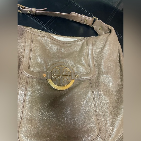 Tory Burch ‘Amanda’ Hobo / Shoulder Bag - Picture 11 of 16